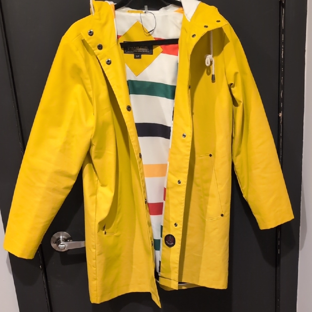 Pendleton Yellow Raincoat with Striped Lining